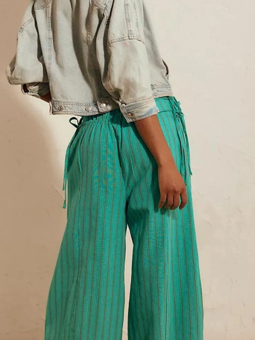FREE PEOPLE. SUN DAZED WIDE LEG FREE FLOW PANTS. BNWT. SIZE SMALL - Picture 2 of 4